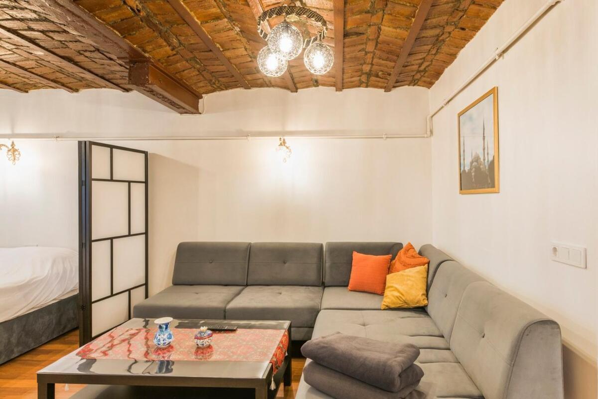 Beautiful 1 Bedroom Apt Wac 400 Meters Taksim Square Innv34004 * Istanbul